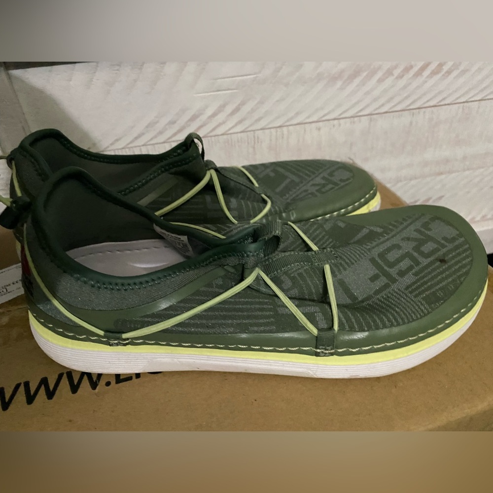 Reebok slip on shoes
